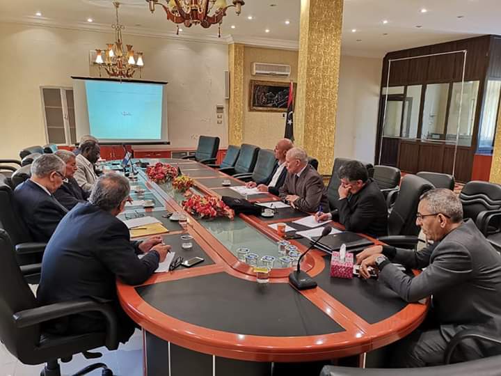 لجنة إعداد مقترح إعادة هيكلة الجامعات تلتقي بمسؤولي الأكاديمية الليبية للدراسات العليا.....